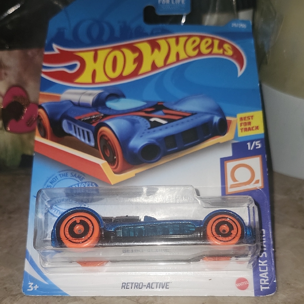 Hot Wheels Blue and Orange Retro-Active Toy Car